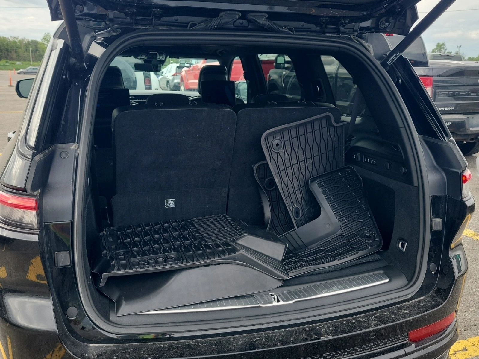 Jeep Grand cherokee SUMMIT 5.7 * 4WD * CARFAX * , снимка 12 - Автомобили и джипове - 55426135