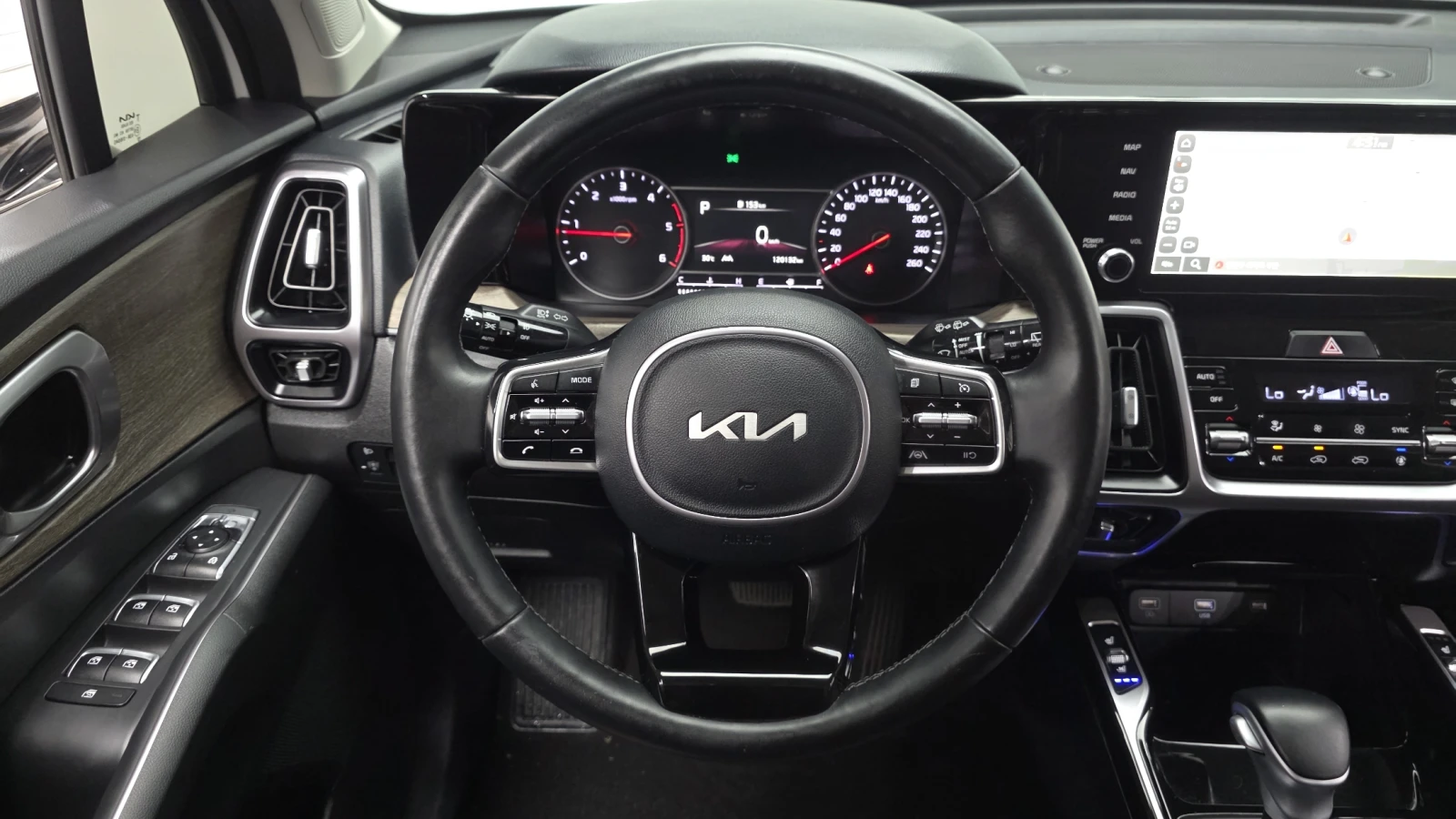 Kia Sorento 2.2 Diesel 2WD Prestige autogeorge.com, снимка 12 - Автомобили и джипове - 55708714