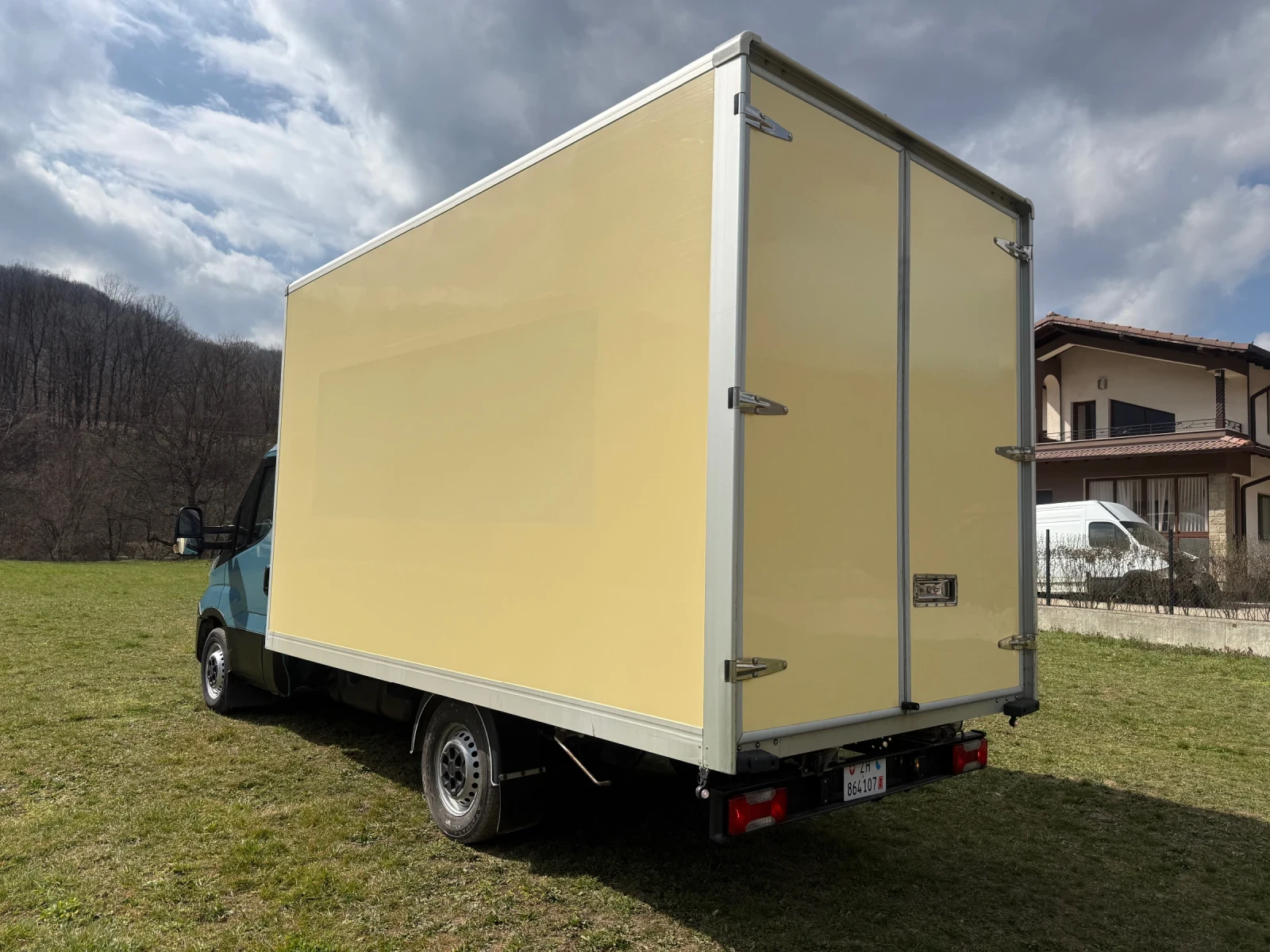 Iveco 35S18 35S18 4.10-МЕЖДУОСИЕ МЕБЕЛАРКА КЛИМАТИК , снимка 6 - Бусове и автобуси - 53868677