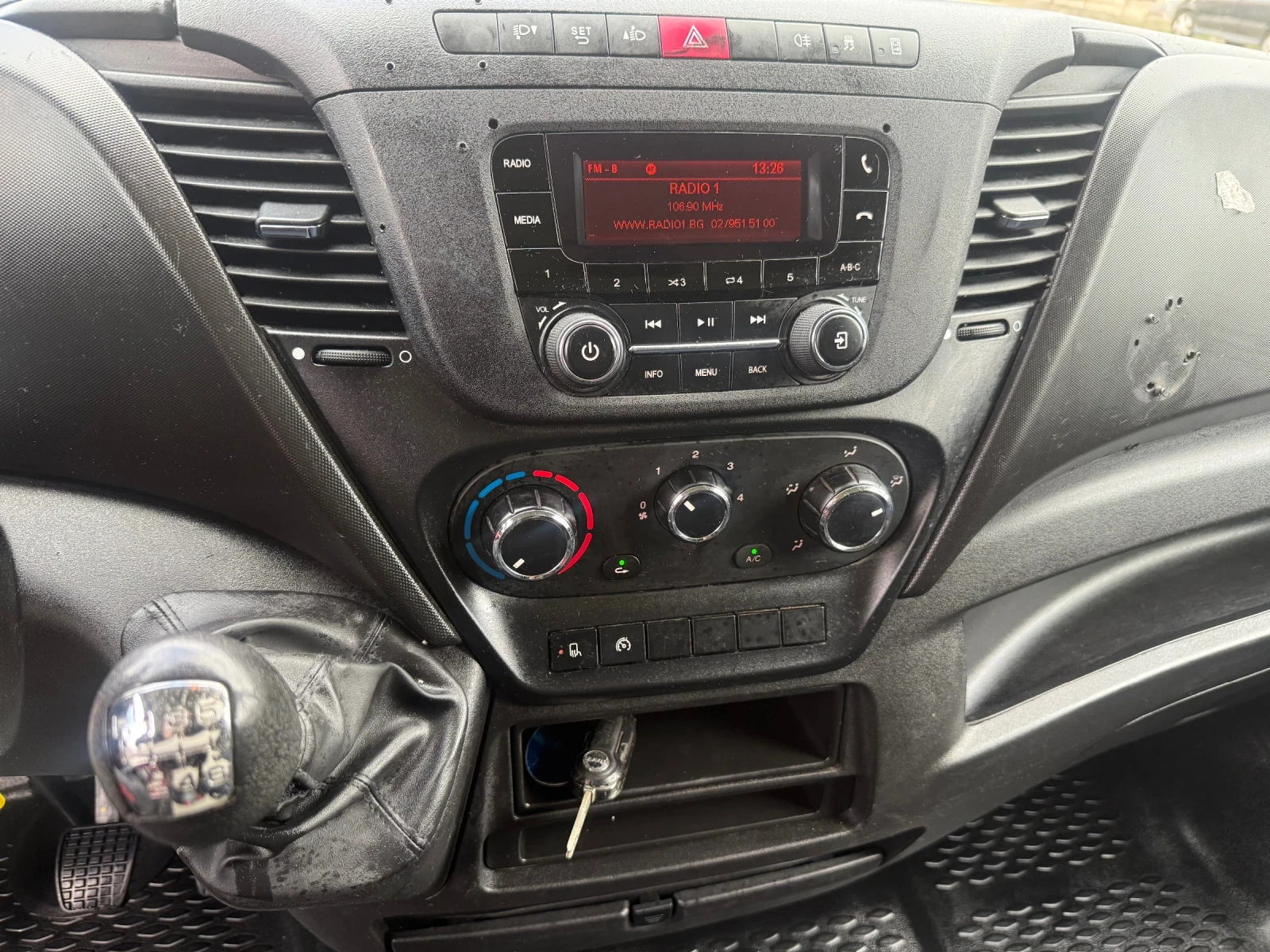 Iveco 35S18 35S18 4.10-МЕЖДУОСИЕ МЕБЕЛАРКА КЛИМАТИК , снимка 13 - Бусове и автобуси - 53868677