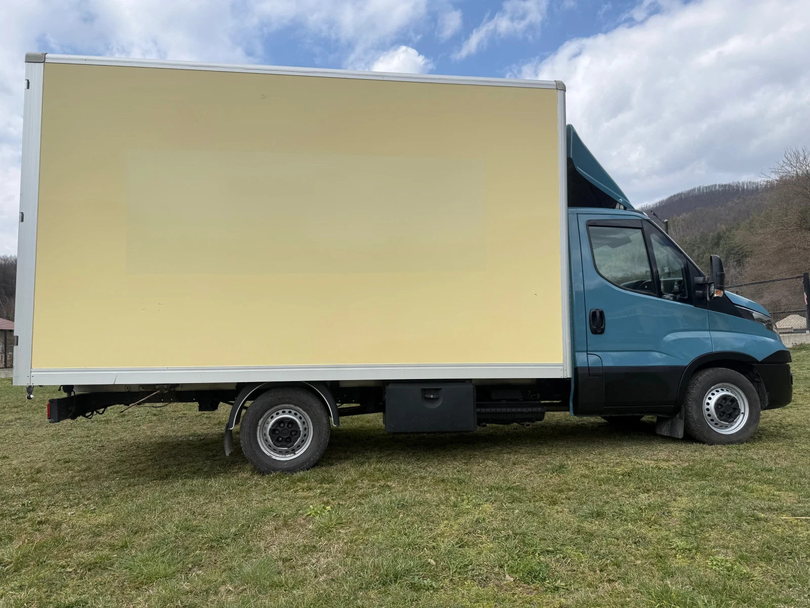 Iveco 35S18 35S18 4.10-МЕЖДУОСИЕ МЕБЕЛАРКА КЛИМАТИК , снимка 4 - Бусове и автобуси - 53868677