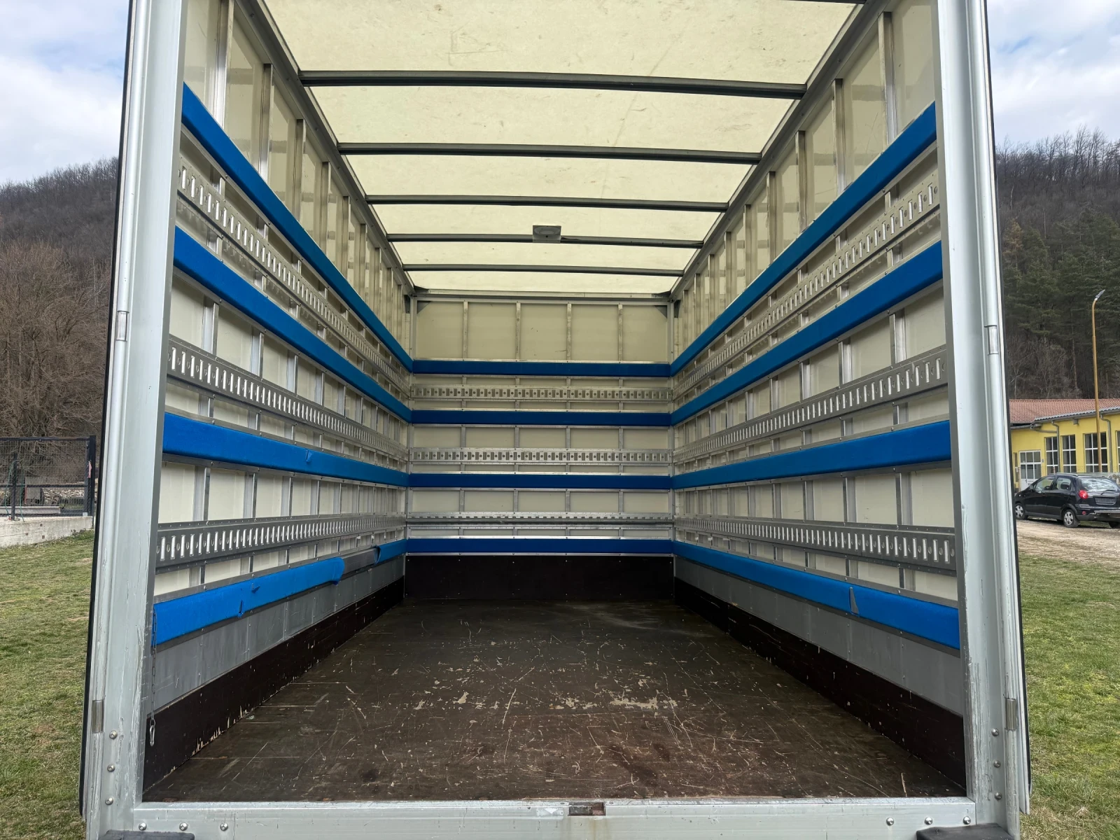 Iveco 35S18 35S18 4.10-МЕЖДУОСИЕ МЕБЕЛАРКА КЛИМАТИК , снимка 9 - Бусове и автобуси - 53868677