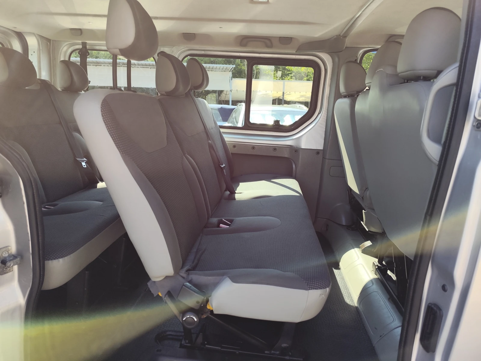 Opel Vivaro 2.0CDTi* 9 MECTA* KLIMA* , снимка 11 - Бусове и автобуси - 54787466