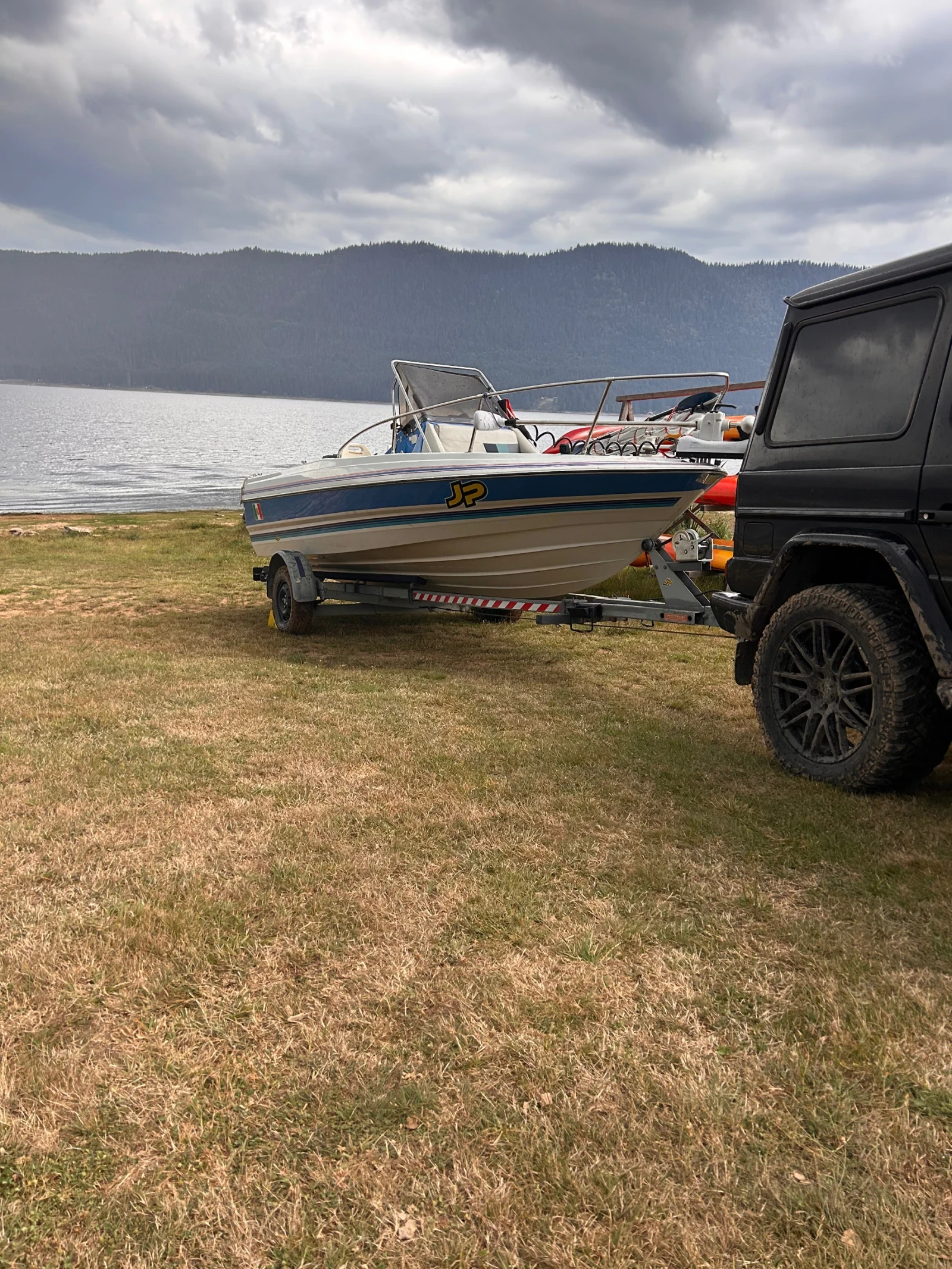 Лодка Bayliner Trophy, снимка 4 - Воден транспорт - 56106555