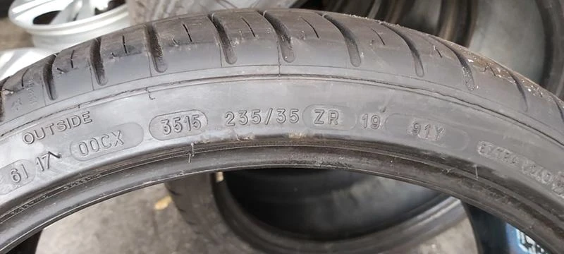 Гуми Летни 235/35R19, снимка 7 - Гуми и джанти - 31352205