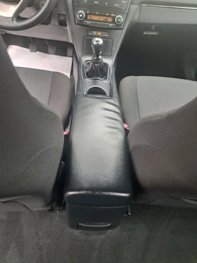 Toyota Avensis 1.8 valve matic, снимка 13