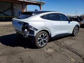 Ford Mustang Mach-E Premium AWD, снимка 3