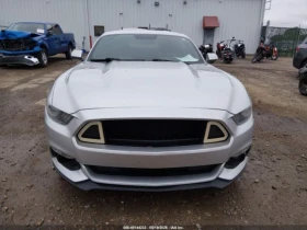 ������ Ford Mustang