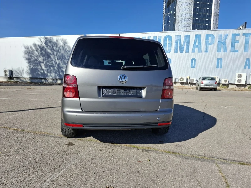 VW Touran 2.0TDI, снимка 5 - Автомобили и джипове - 47227468