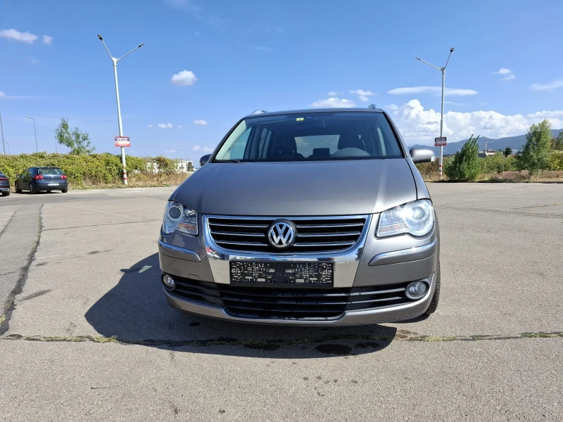 VW Touran 2.0TDI, снимка 2 - Автомобили и джипове - 47227468