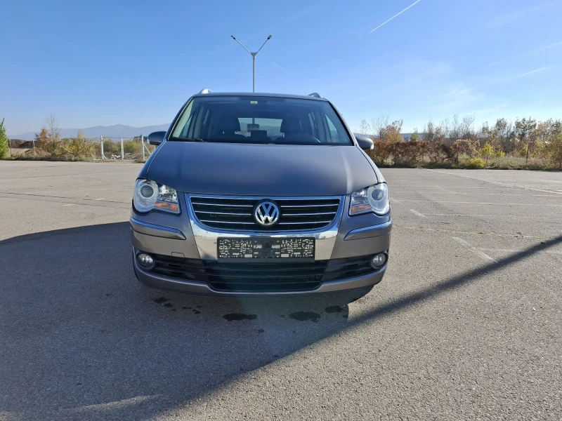 VW Touran 2.0TDI, снимка 2 - Автомобили и джипове - 47227468