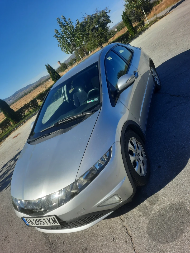 Honda Civic 1.8 I VTEC НАВИГАЦИЯ ГАЗ, снимка 2 - Автомобили и джипове - 47438015