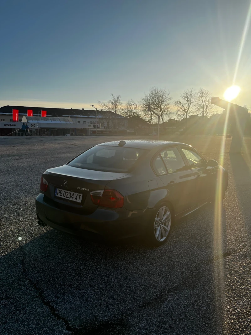 BMW 330, снимка 4 - Автомобили и джипове - 48818127