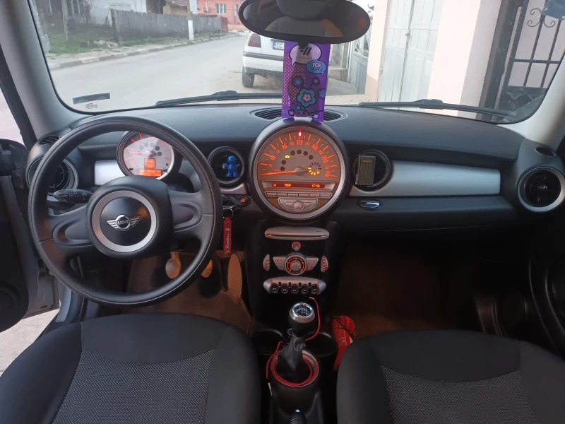 Mini Cooper 1.4 95 к.с, снимка 10 - Автомобили и джипове - 49161050