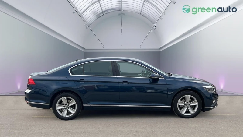 VW Passat 2. 0 TDi DSG SCR , Месечна вноска от 513 лв., снимка 3 - Автомобили и джипове - 49284227