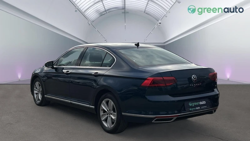 VW Passat 2. 0 TDi DSG SCR , Месечна вноска от 513 лв., снимка 7 - Автомобили и джипове - 49284227