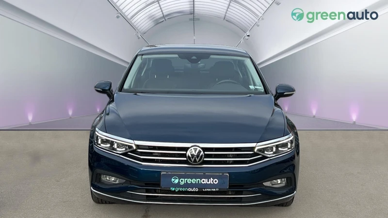 VW Passat 2. 0 TDi DSG SCR , Месечна вноска от 513 лв., снимка 4 - Автомобили и джипове - 49284227