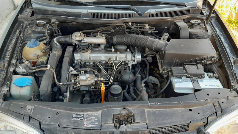 VW Golf, снимка 7 - Автомобили и джипове - 52321347