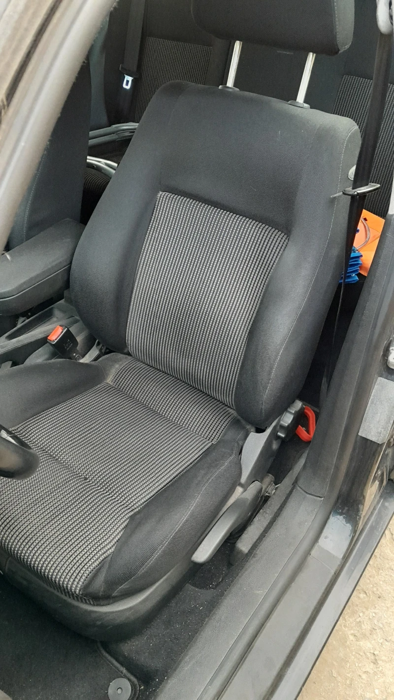 VW Golf, снимка 6 - Автомобили и джипове - 52321347