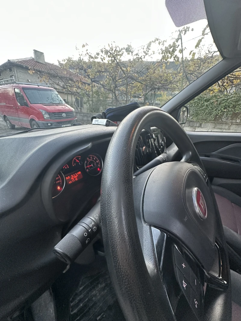 Fiat Doblo 1.3 MultiJet Фактура, снимка 13 - Автомобили и джипове - 52429768