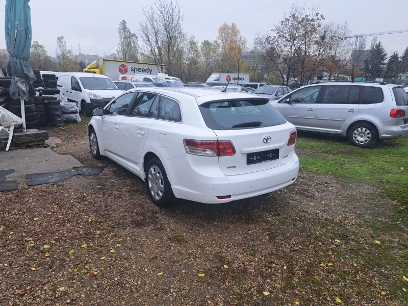 Toyota Avensis 1.8 valve matic, снимка 4 - Автомобили и джипове - 52490990