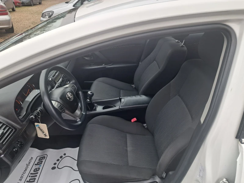 Toyota Avensis 1.8 valve matic, снимка 10 - Автомобили и джипове - 52490990