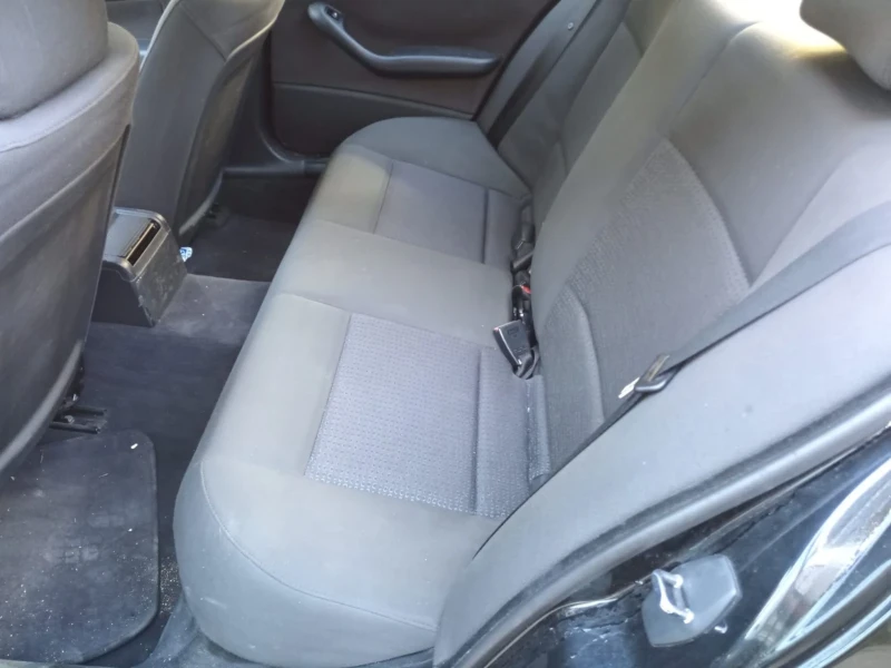 BMW 316 1.8 facelift, снимка 9 - Автомобили и джипове - 53085147