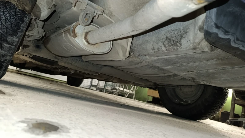 VW Passat 1.8 MI, снимка 10 - Автомобили и джипове - 53468791