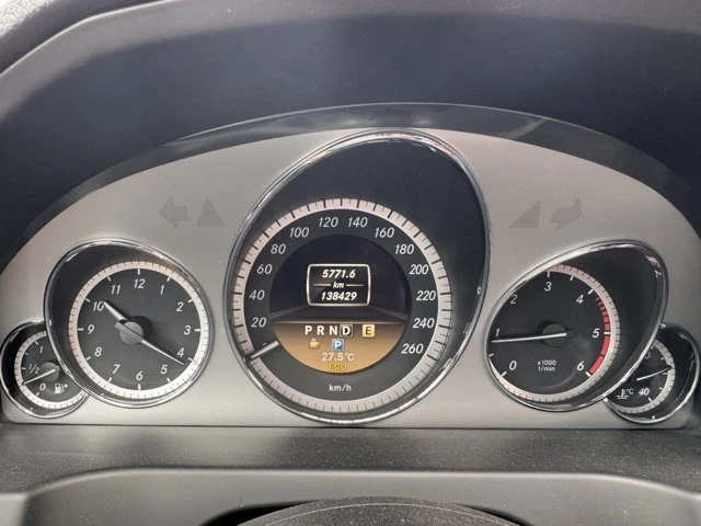 Mercedes-Benz E 220 CDI, снимка 11 - Автомобили и джипове - 55537222