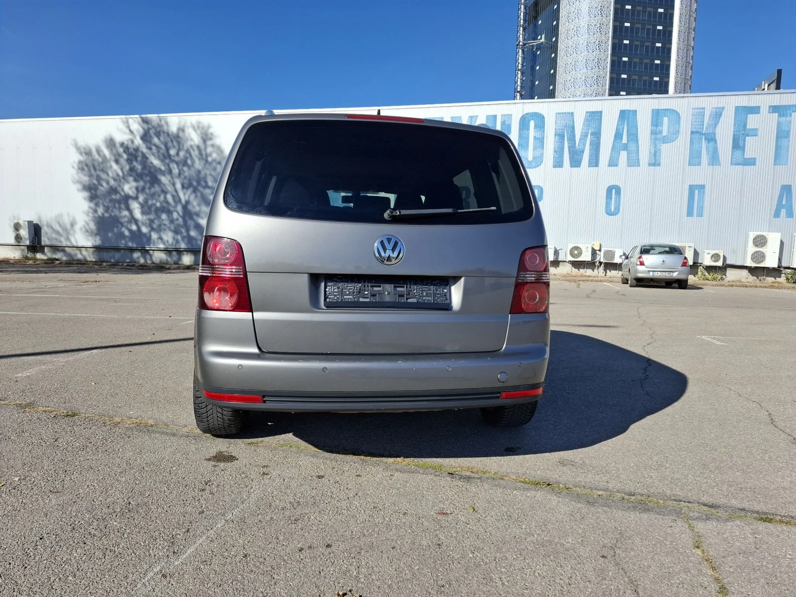 VW Touran 2.0TDI - изображение 5