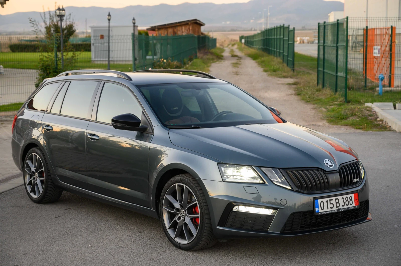 Skoda Octavia 2.0TDI* VRS* 4x4* КАМЕРА* Matrix* Ambient* Distoni - изображение 2