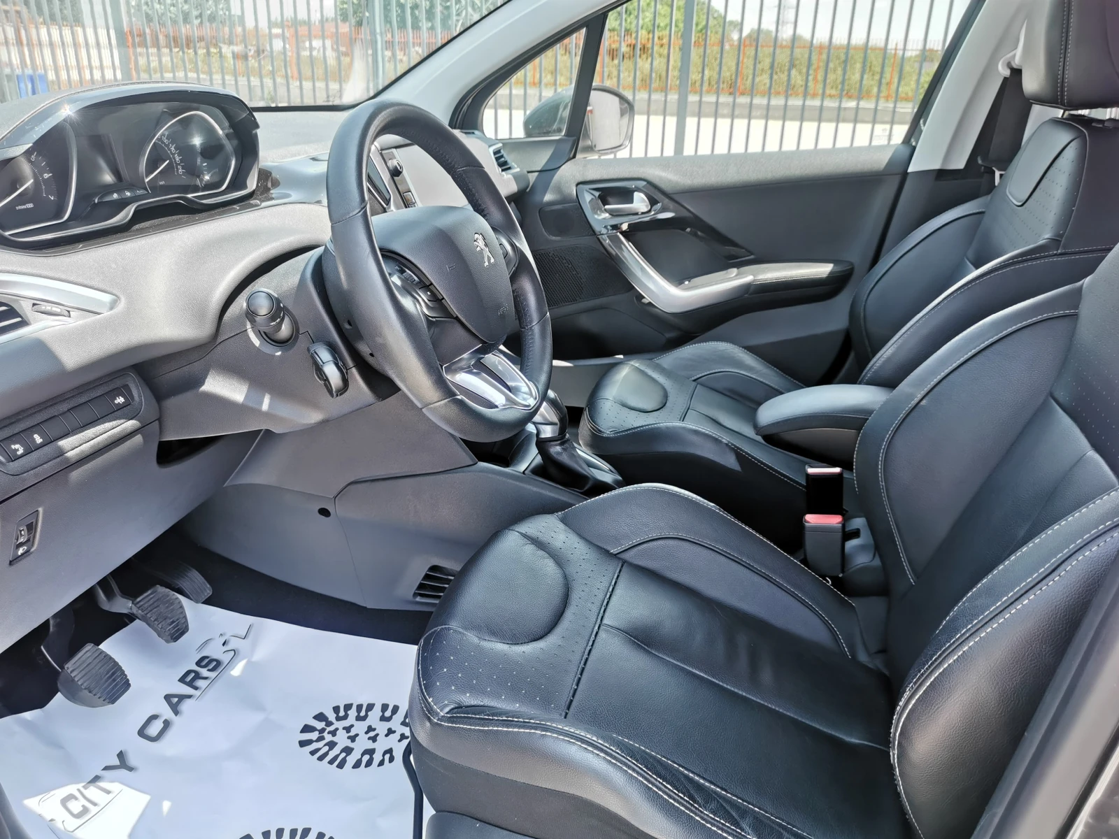Peugeot 208 1.6 - изображение 10