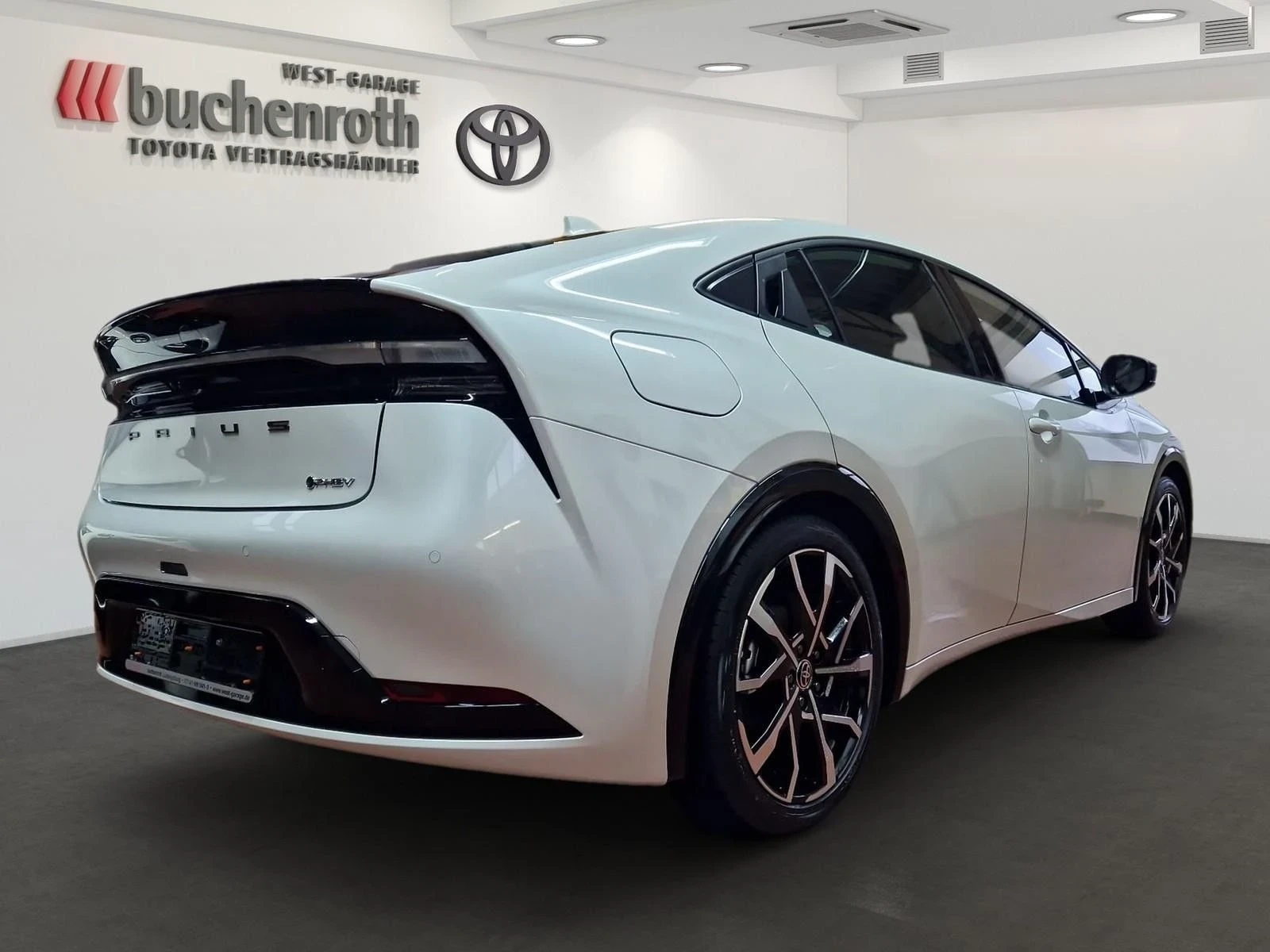Toyota Prius Нов - изображение 5