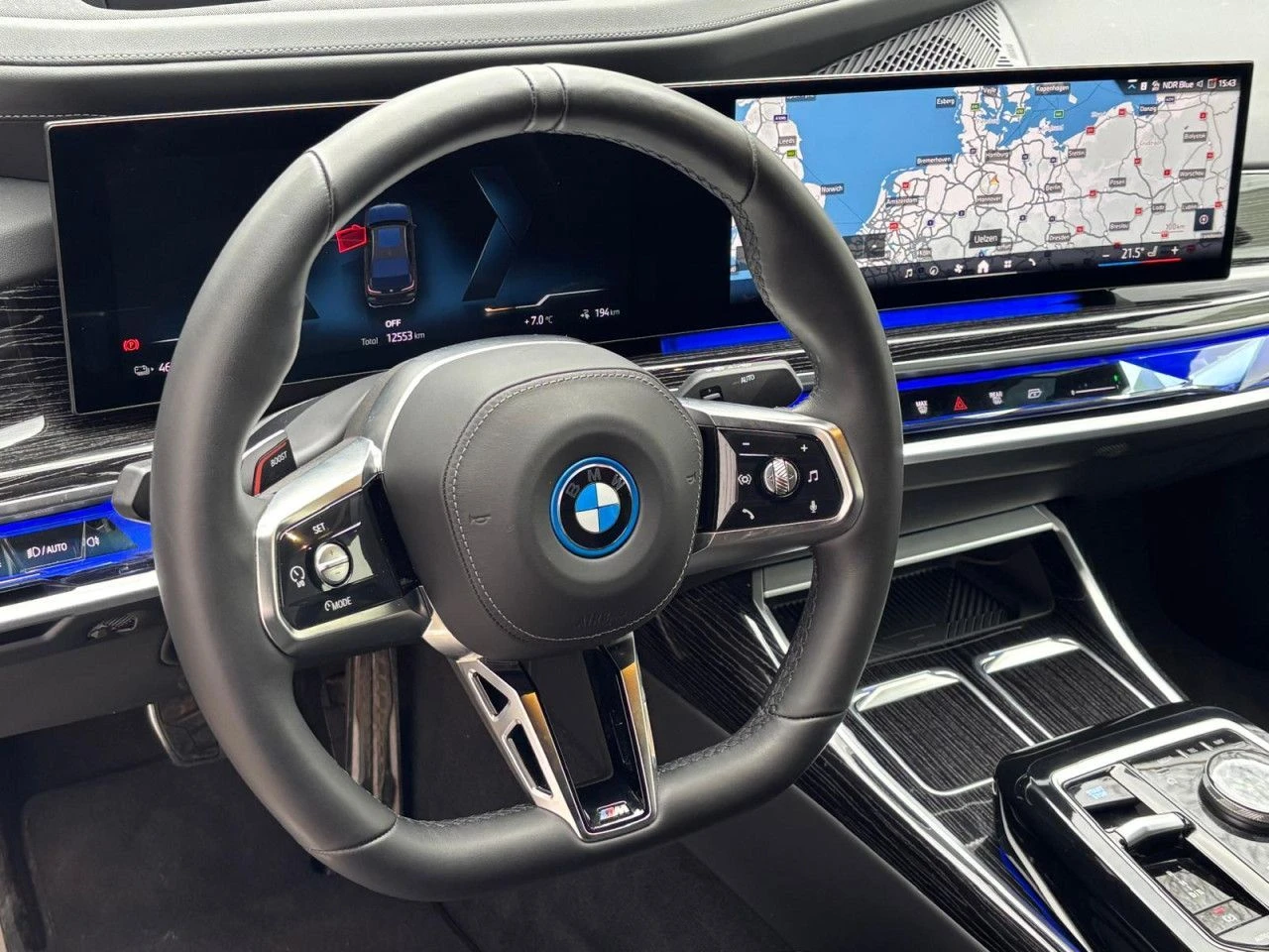 BMW i7 eDRIVE50/455HP/M-SPORT/HUD/360/B&W/PANO/245f - изображение 7