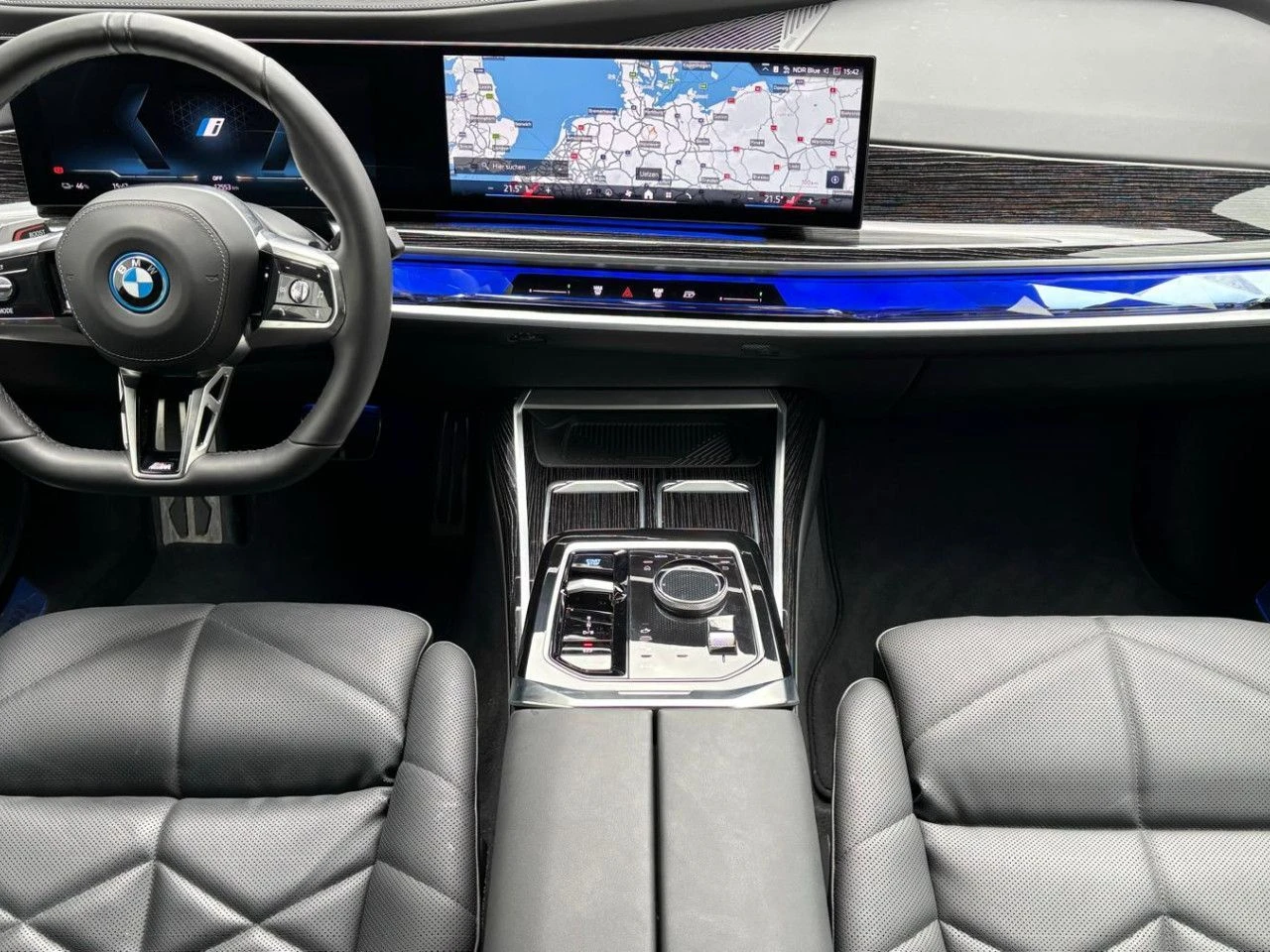 BMW i7 eDRIVE50/455HP/M-SPORT/HUD/360/B&W/PANO/245f - изображение 6