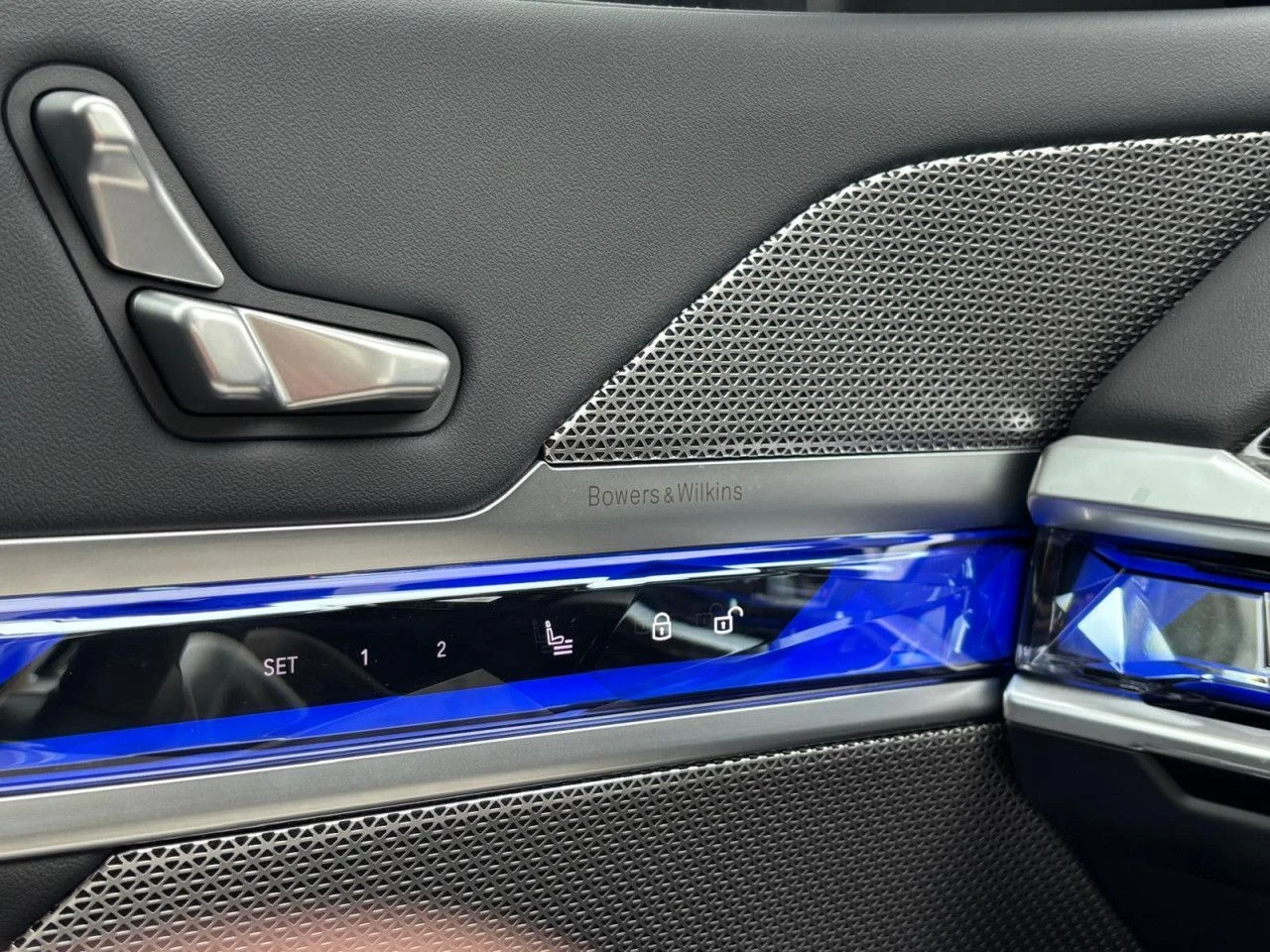 BMW i7 eDRIVE50/455HP/M-SPORT/HUD/360/B&W/PANO/245fpr | Mobile.bg   12