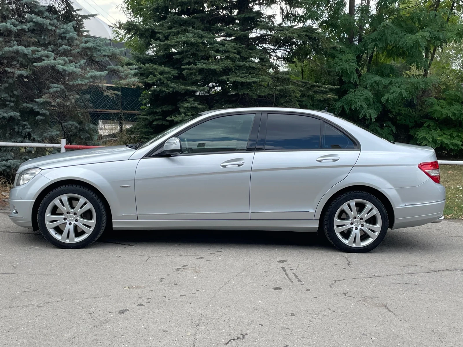 Mercedes-Benz C 320 4 Matic СЕРВИЗНА ИСТОРИЯ - изображение 4
