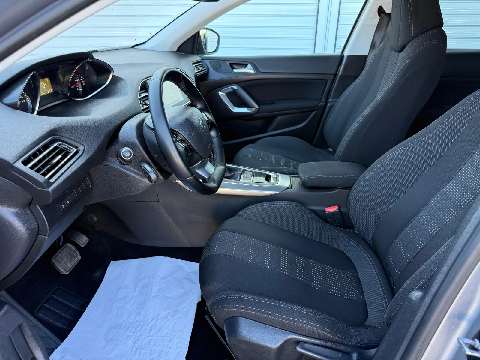 Peugeot 308 2.0d/150hp/Automatic/NAVI/ - изображение 10