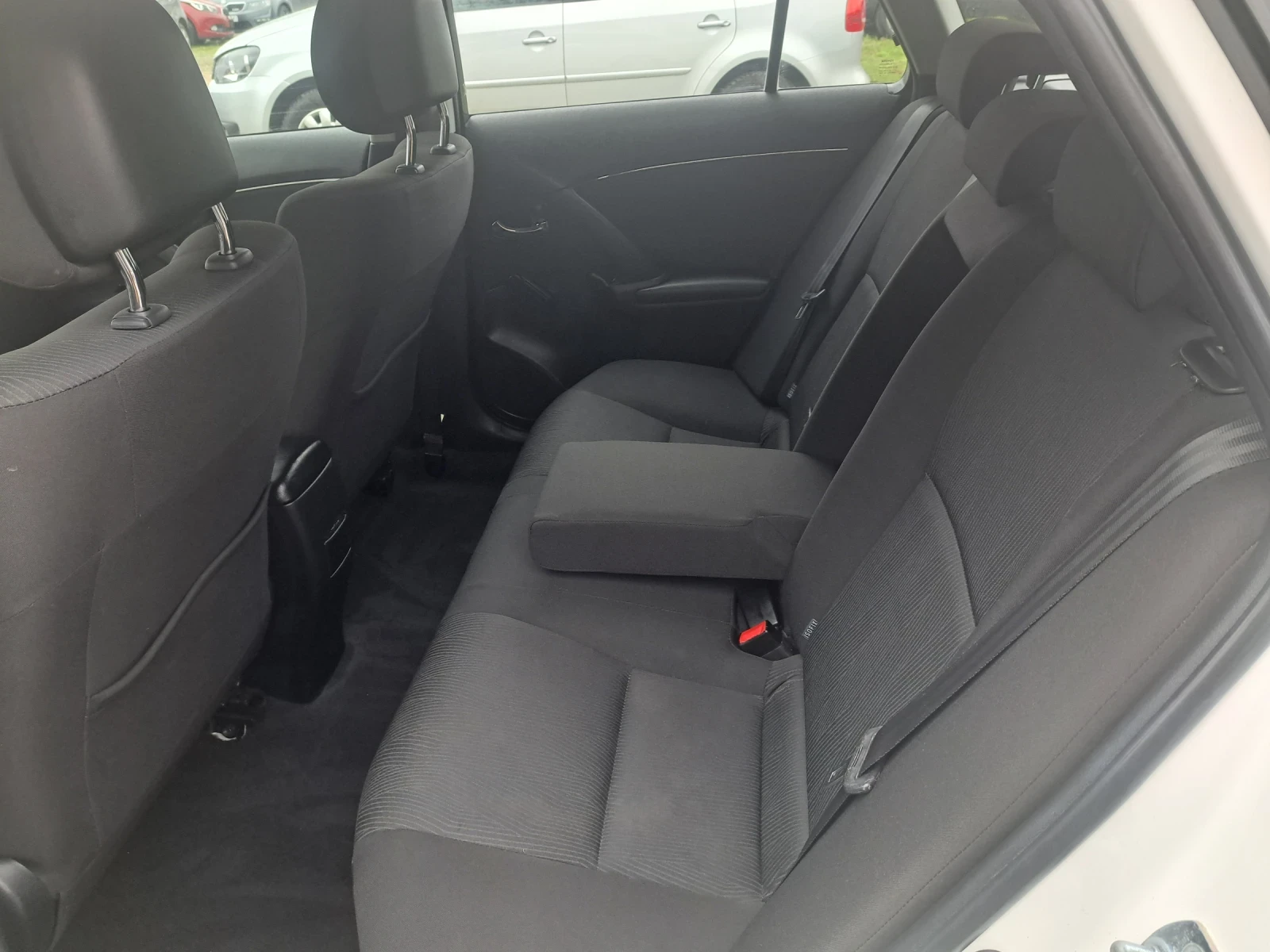 Toyota Avensis 1.8 valve matic | Mobile.bg   14