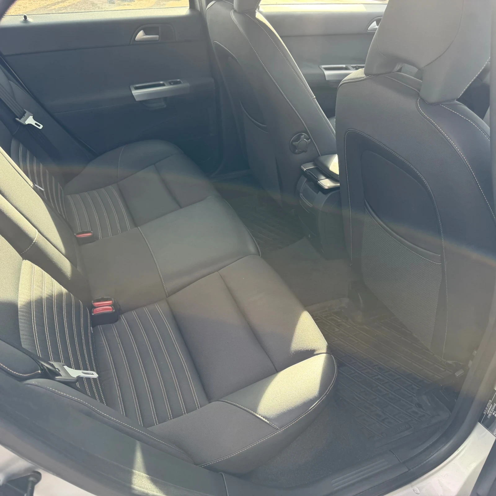 Volvo S40 1.6d - изображение 6