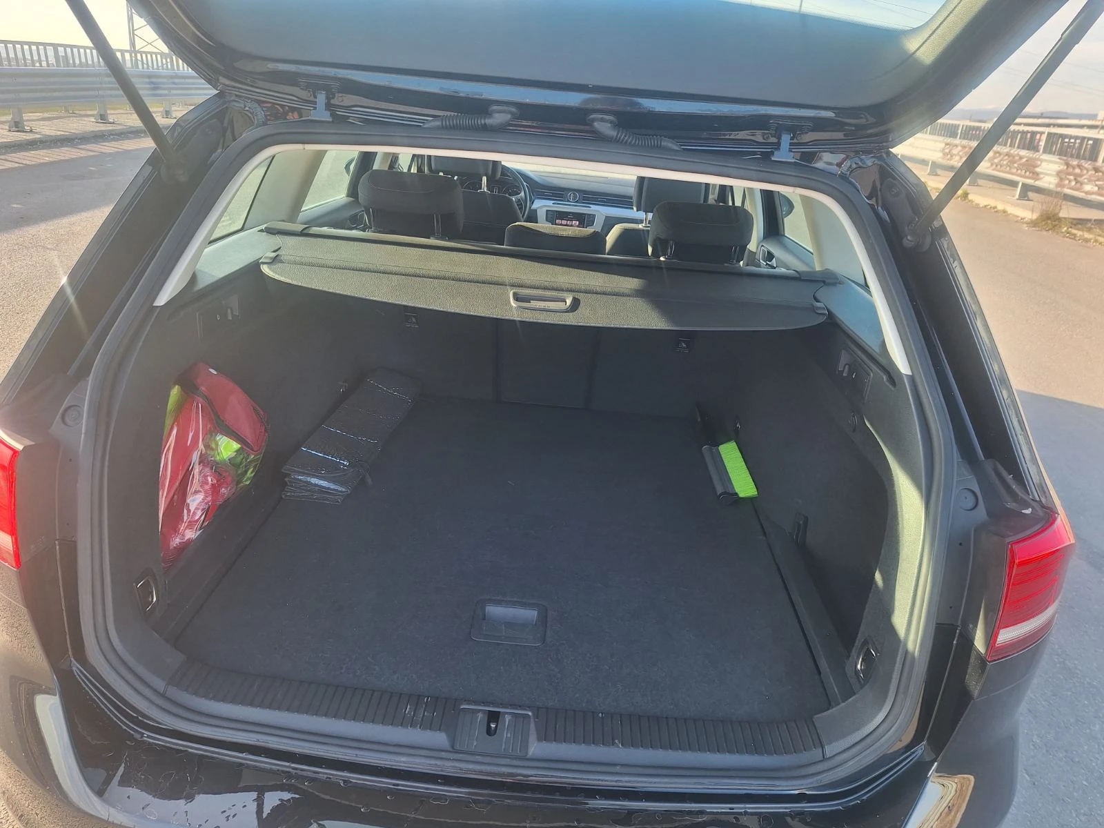 VW Passat, снимка 12 - Автомобили и джипове - 53787593