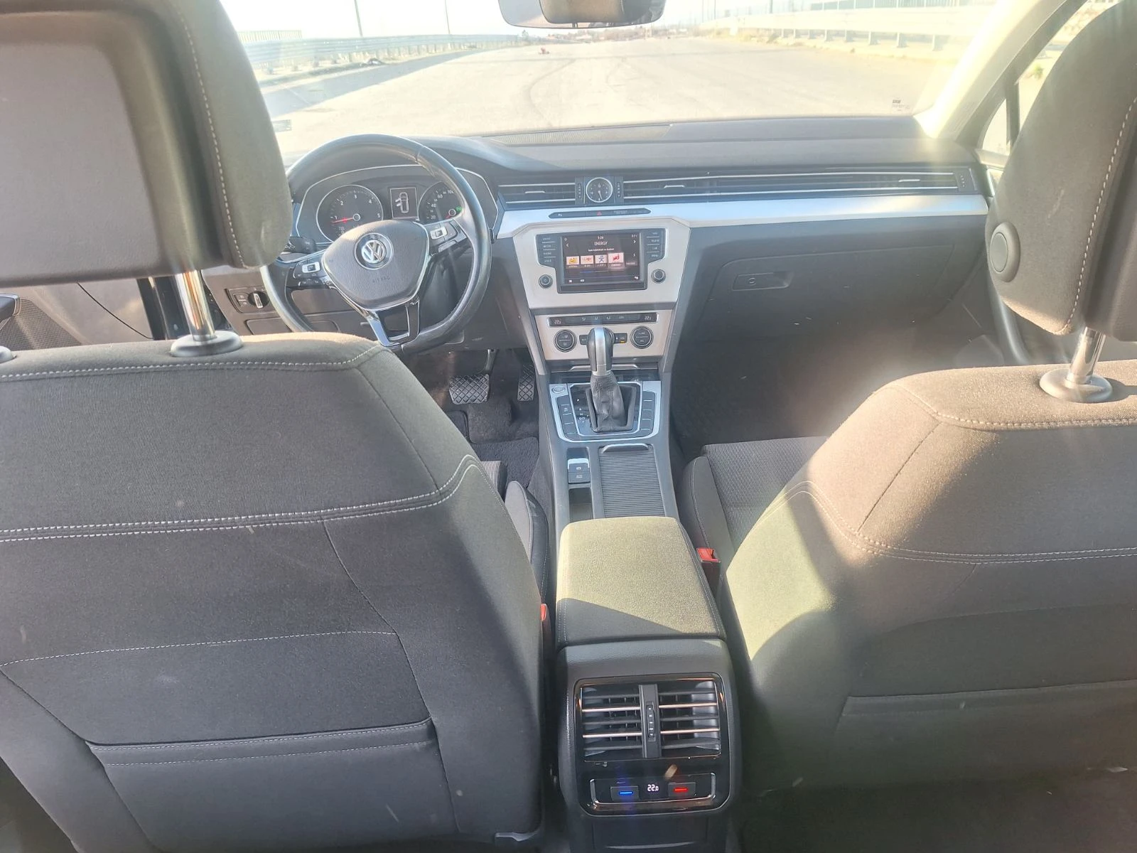 VW Passat, снимка 10 - Автомобили и джипове - 53787593