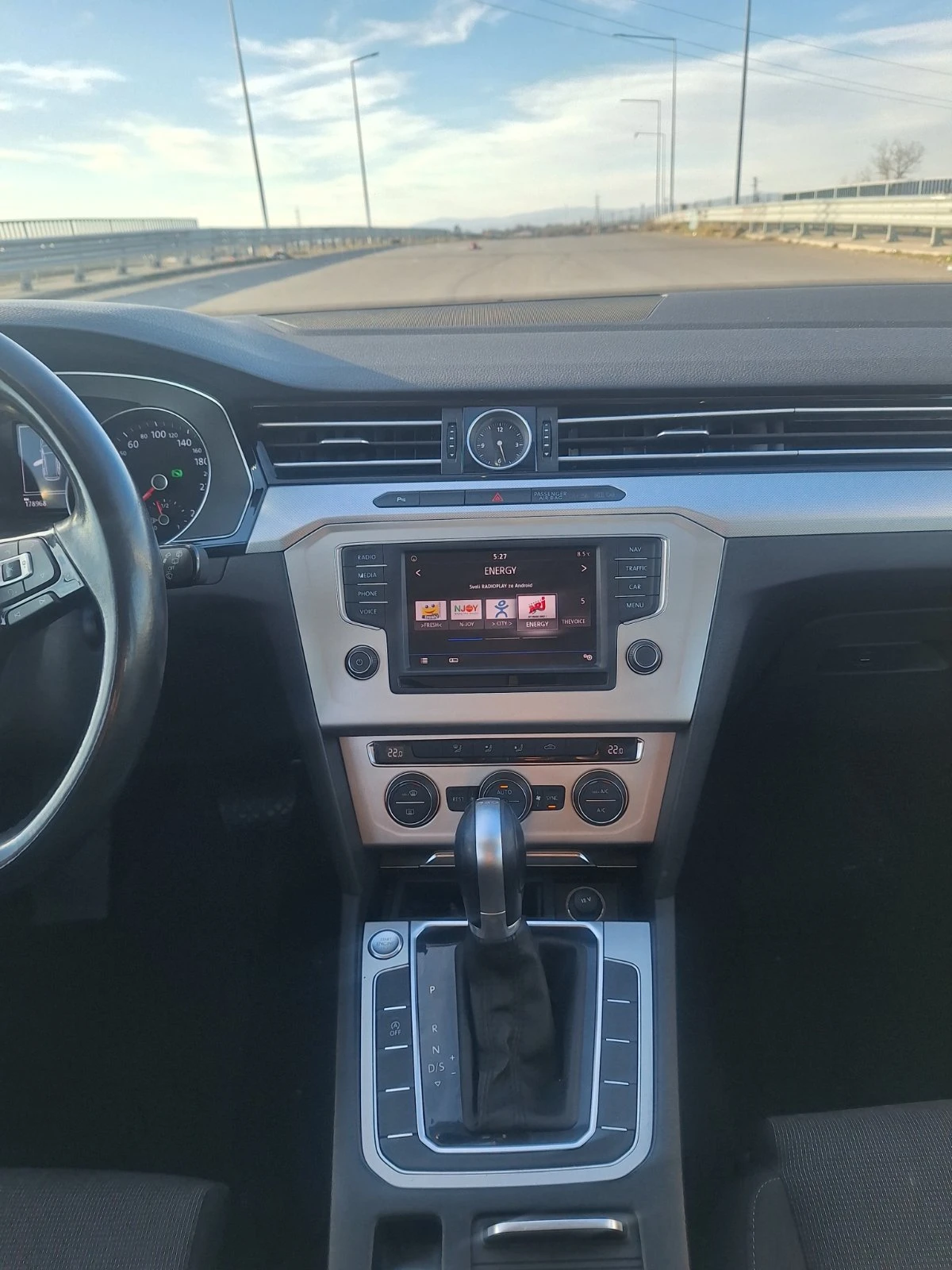 VW Passat, снимка 14 - Автомобили и джипове - 53787593