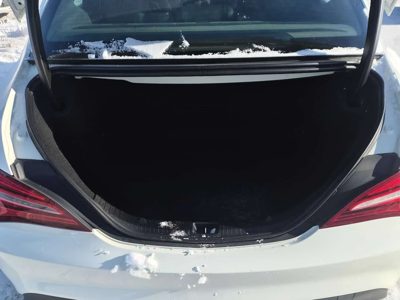 Mercedes-Benz CLA * 250 * CARFAX * ЦЕНА ДО БГ, снимка 15 - Автомобили и джипове - 53969769