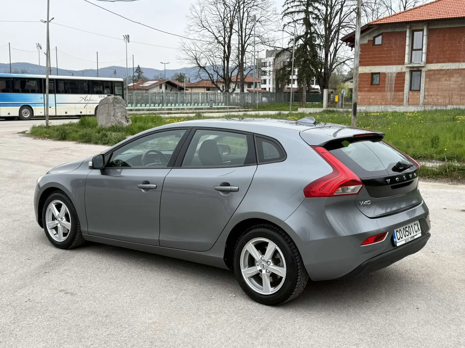 Volvo V40 D2 2.0 (120 hp), снимка 7 - Автомобили и джипове - 54207470