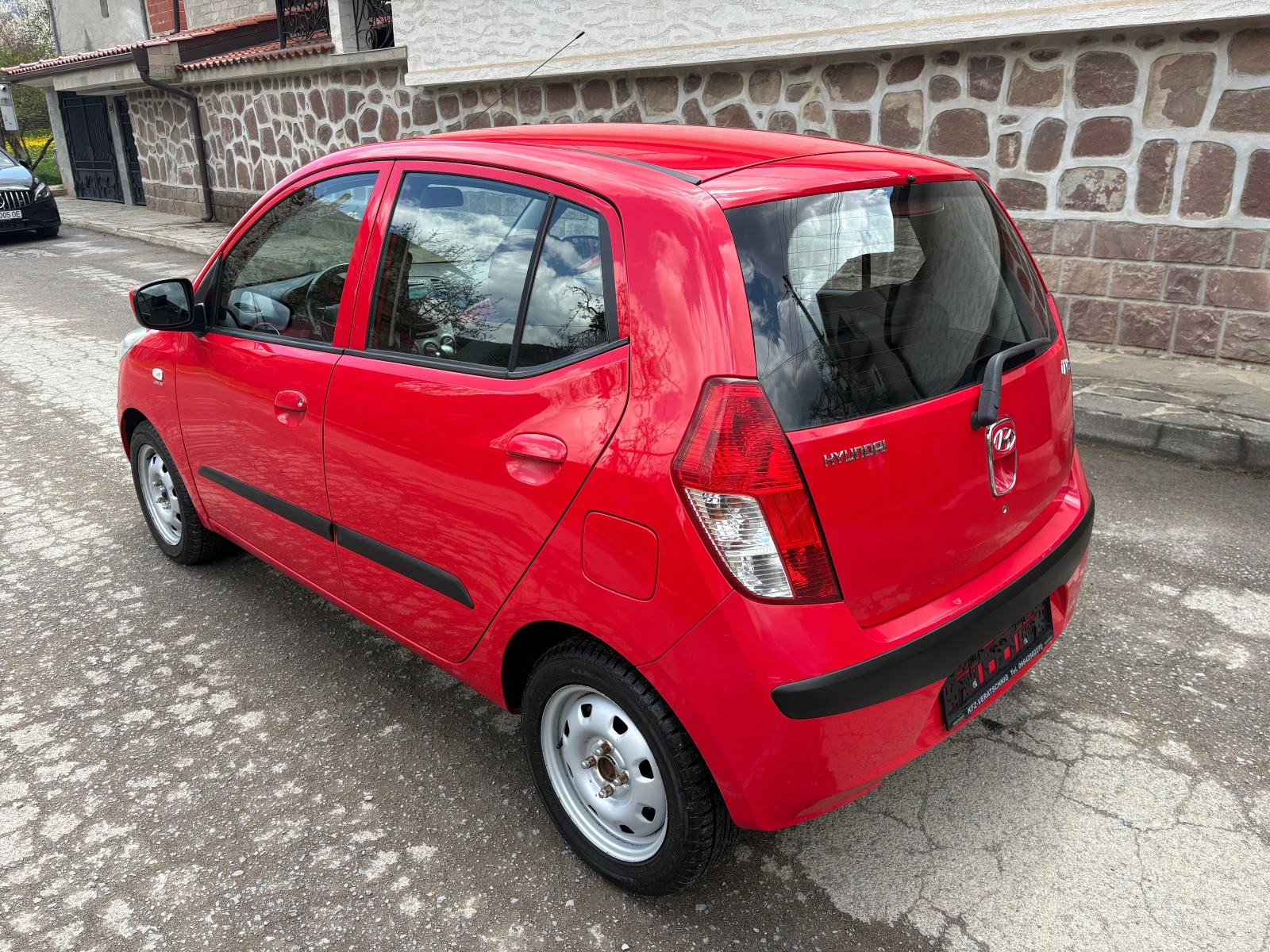 Hyundai I10 КАТО НОВА!, снимка 5 - Автомобили и джипове - 54236557