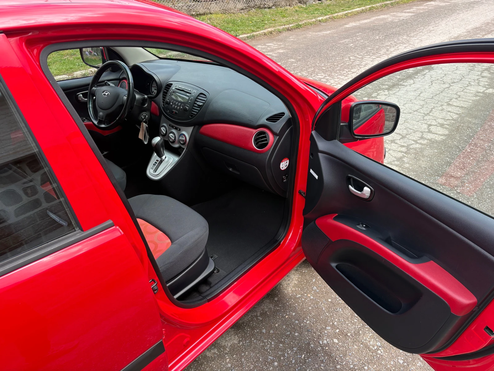 Hyundai I10 КАТО НОВА!, снимка 11 - Автомобили и джипове - 54236557