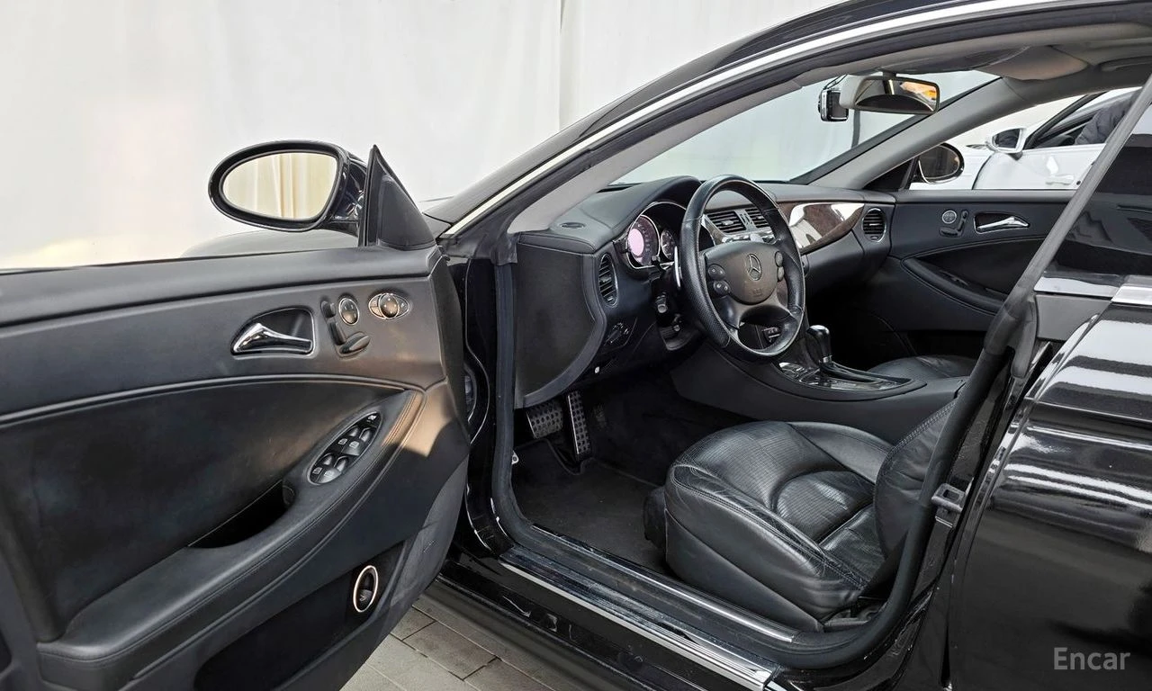 Mercedes-Benz CLS 63 AMG ПОДГРЕВ* ОБДУХВАНЕ* МАСАЖ* HARMON* KARDON* , снимка 6 - Автомобили и джипове - 54593270
