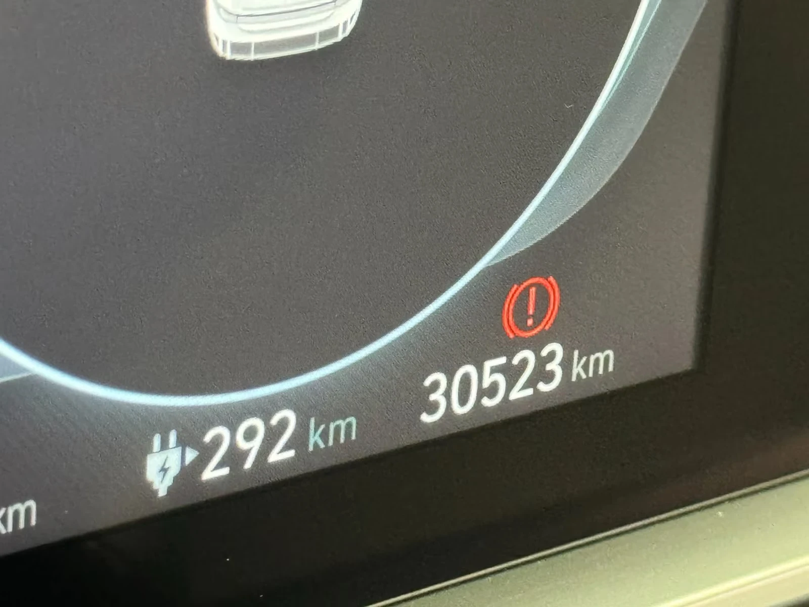 Hyundai Ioniq 6 AWD 77kWh UNIQ 360* DIST HUD PANO SV Winter Pack+ , снимка 13 - Автомобили и джипове - 55387403