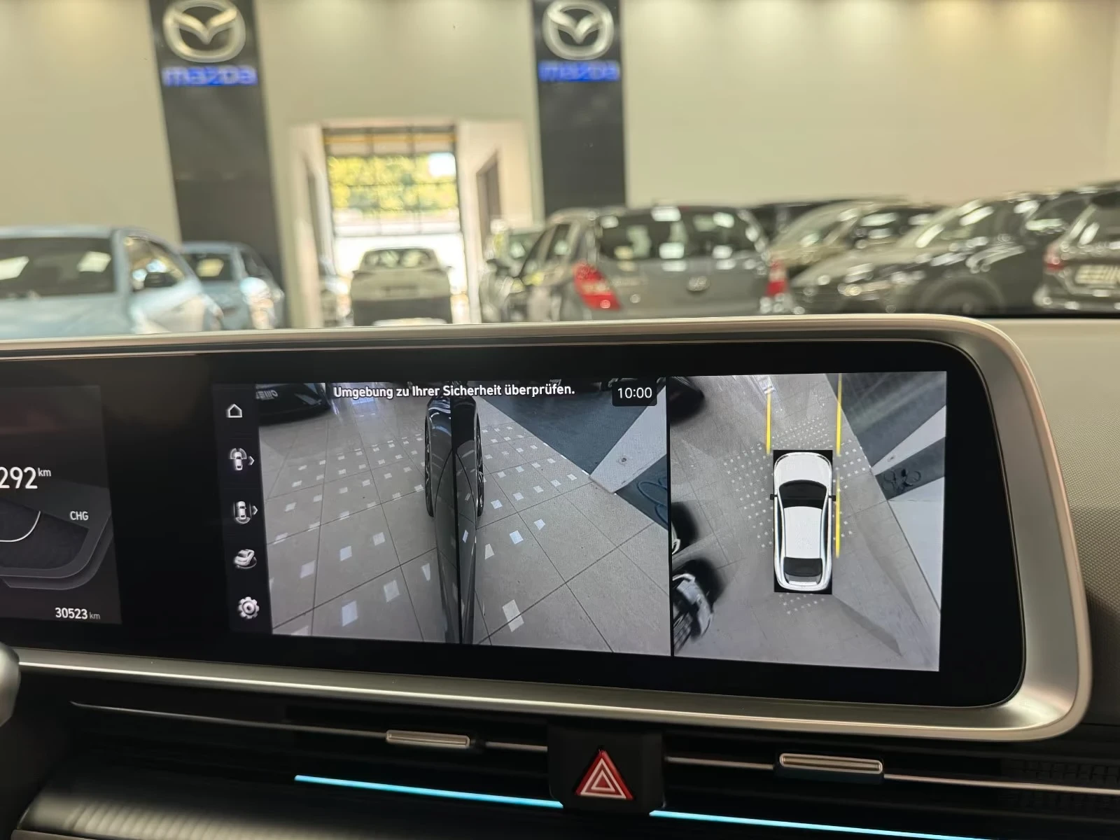 Hyundai Ioniq 6 AWD 77kWh UNIQ 360* DIST HUD PANO SV Winter Pack+ , снимка 11 - Автомобили и джипове - 55387403
